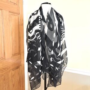 Gideon Oberson Black and White Sheer Scarf Sz 58”x56”